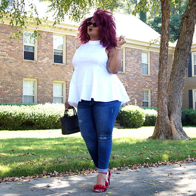 "The Curvy Fashionista" Shows You How She Styles Her Curvy Sense Pieces
