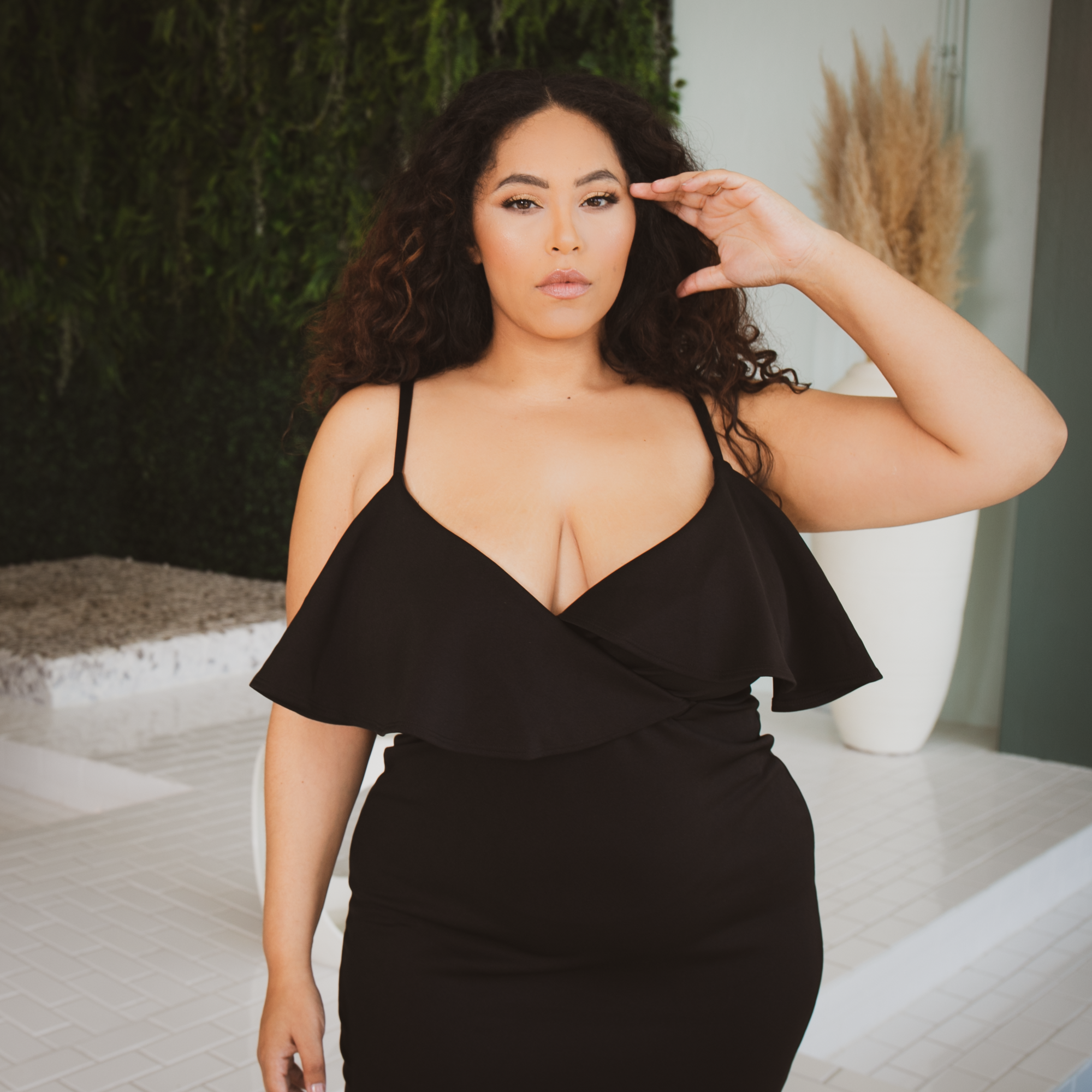 Curvy friends - Which outfit do you like the most? 1-2-3? . . . . [Tags]  #plussizefashion #pluss SEE MORE