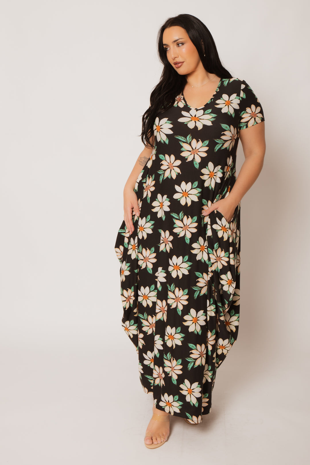 H &amp; H FASHION Dresses Plus Size Daisy Drift Maxi Dress - Black