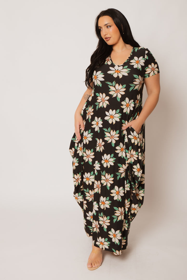 H &amp; H FASHION Dresses Plus Size Daisy Drift Maxi Dress - Black