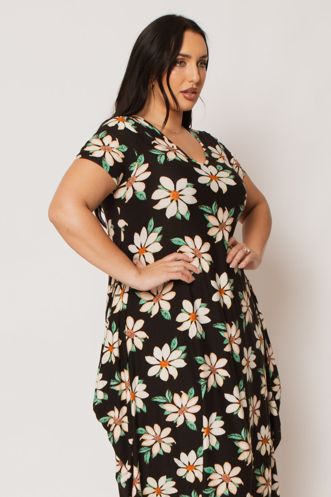 H &amp; H FASHION Dresses Plus Size Daisy Drift Maxi Dress - Black