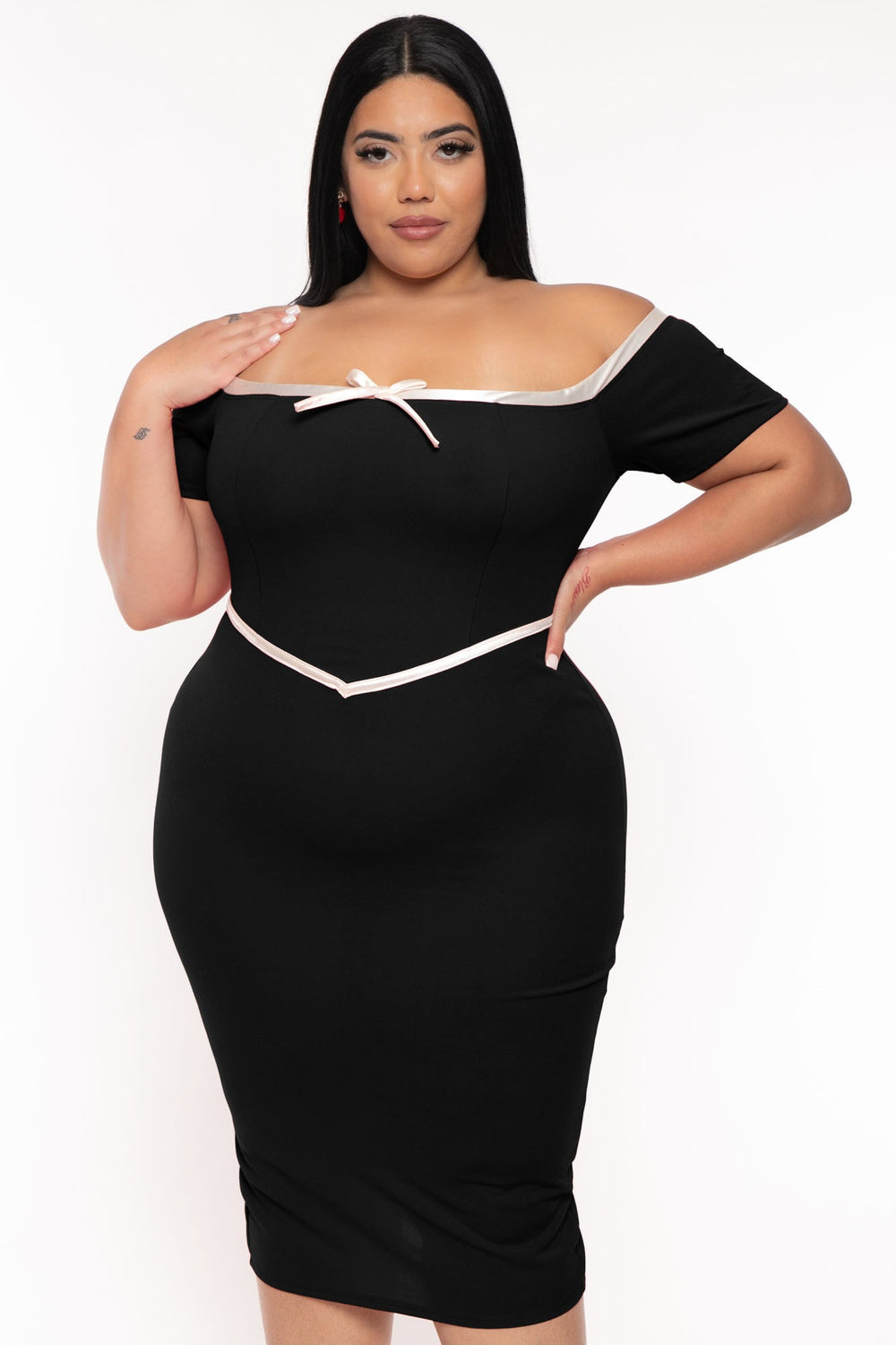 Curvy Sense Dresses Plus Size Delaide Midi Dress-Black