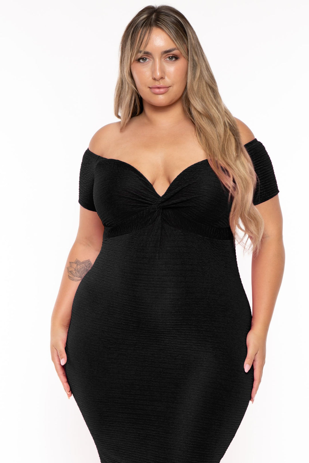 Curvy Sense Dresses Plus Size Maryliz Twist  Bodycon Dress -Black