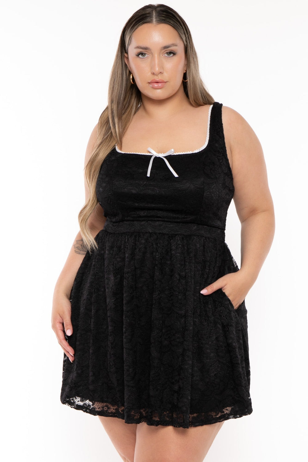 Curvy Sense Dresses 1X / Black Plus Size Vineta Lace flare Dress - Black