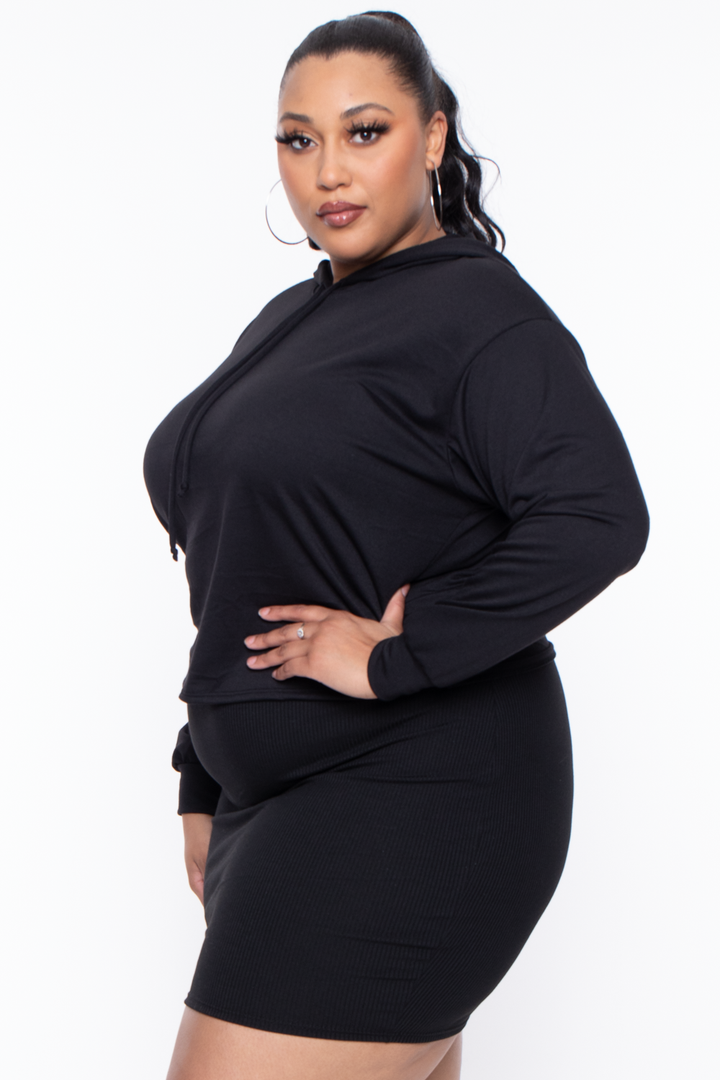 Curvy Sense Sweaters & Cardigans Plus Size Essential Cropped Hoodie - Black