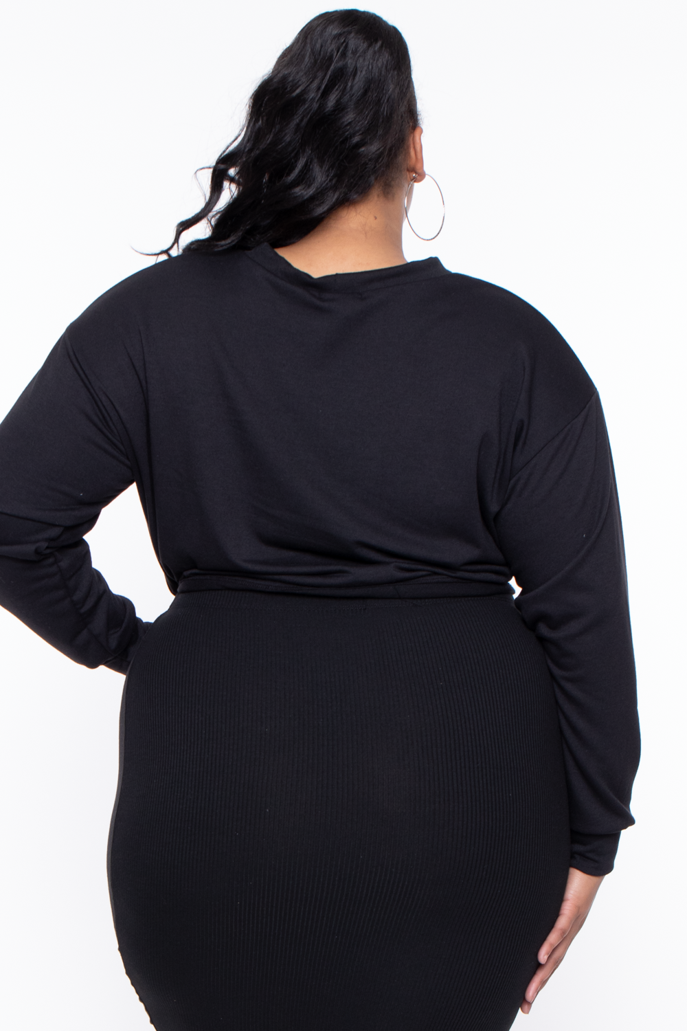 Curvy Sense Sweaters & Cardigans Plus Size Essential Cropped Pullover Sweatshirt - Black