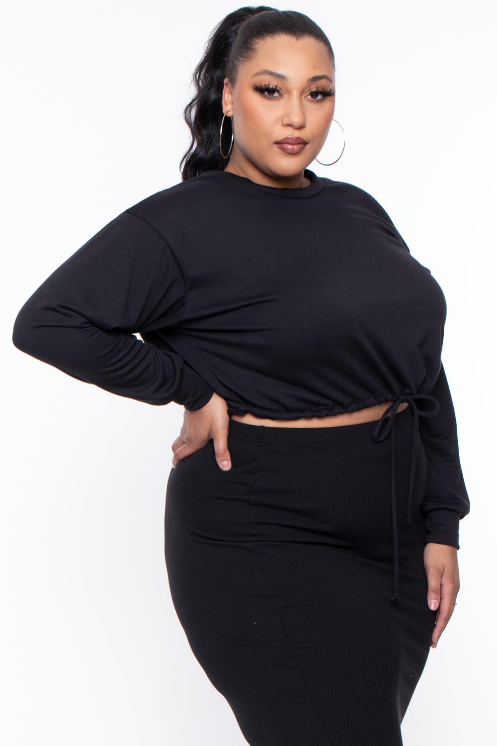 Curvy Sense Sweaters & Cardigans Plus Size Essential Cropped Pullover Sweatshirt - Black